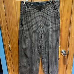 Old Navy Women's Houndstooth Trousers - Brown and purplish. No tears or stains.